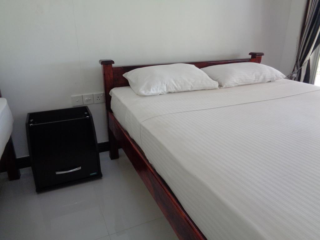 Man Guest Polonnaruwa Hotell Eksteriør bilde